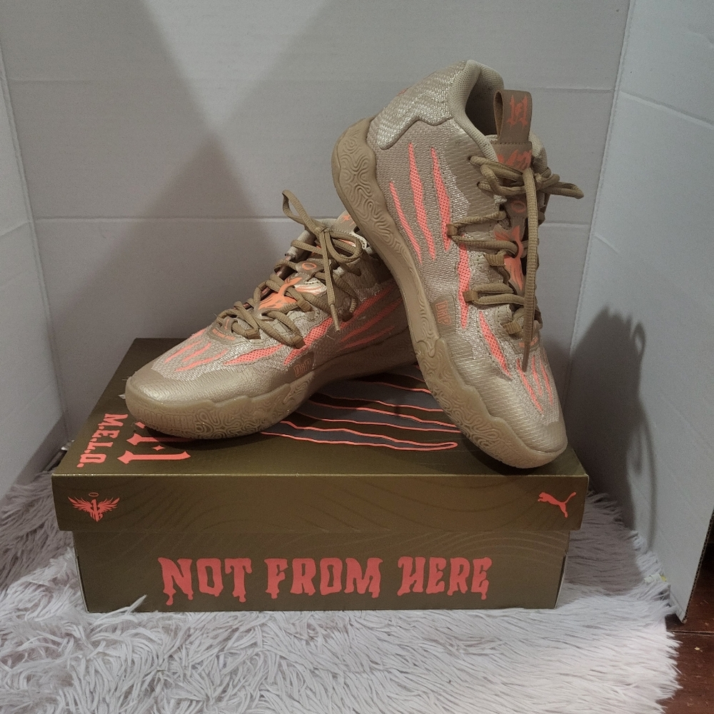 [309714-01] Youth Puma LaMelo Ball MB.03 JR 'Chinese New Year(GS)' SIZE 4 Hardly